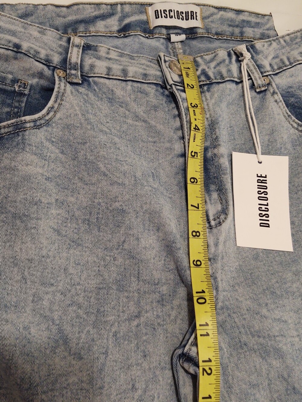 Disclosure Light Wash Cargo Jeans with Side Bow Details 20W - Picture 9 of 11